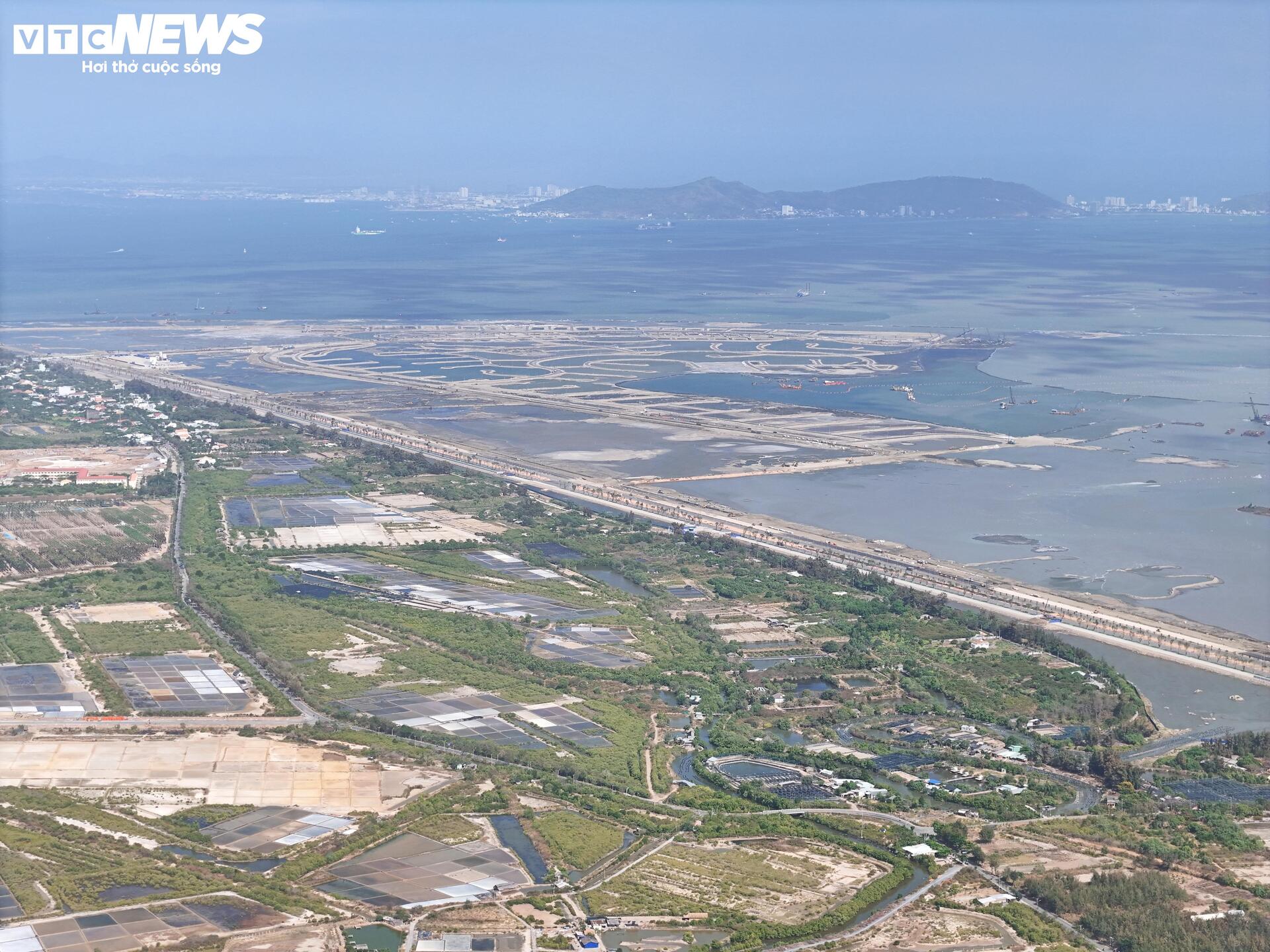 Cận cảnh khu đô thị lấn biển Cần Giờ sau gần một năm thi công - Ảnh 12