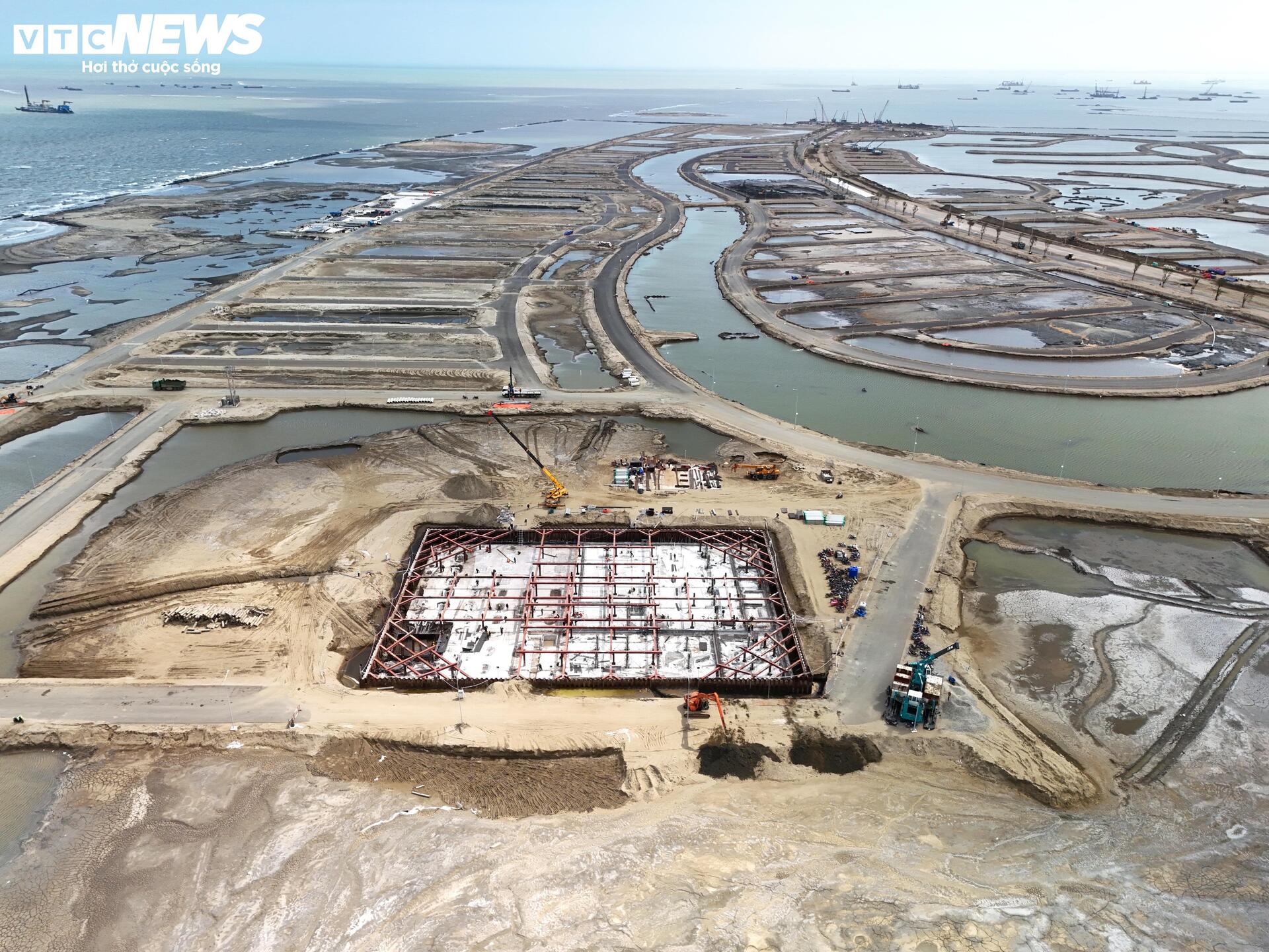 Cận cảnh khu đô thị lấn biển Cần Giờ sau gần một năm thi công - Ảnh 5