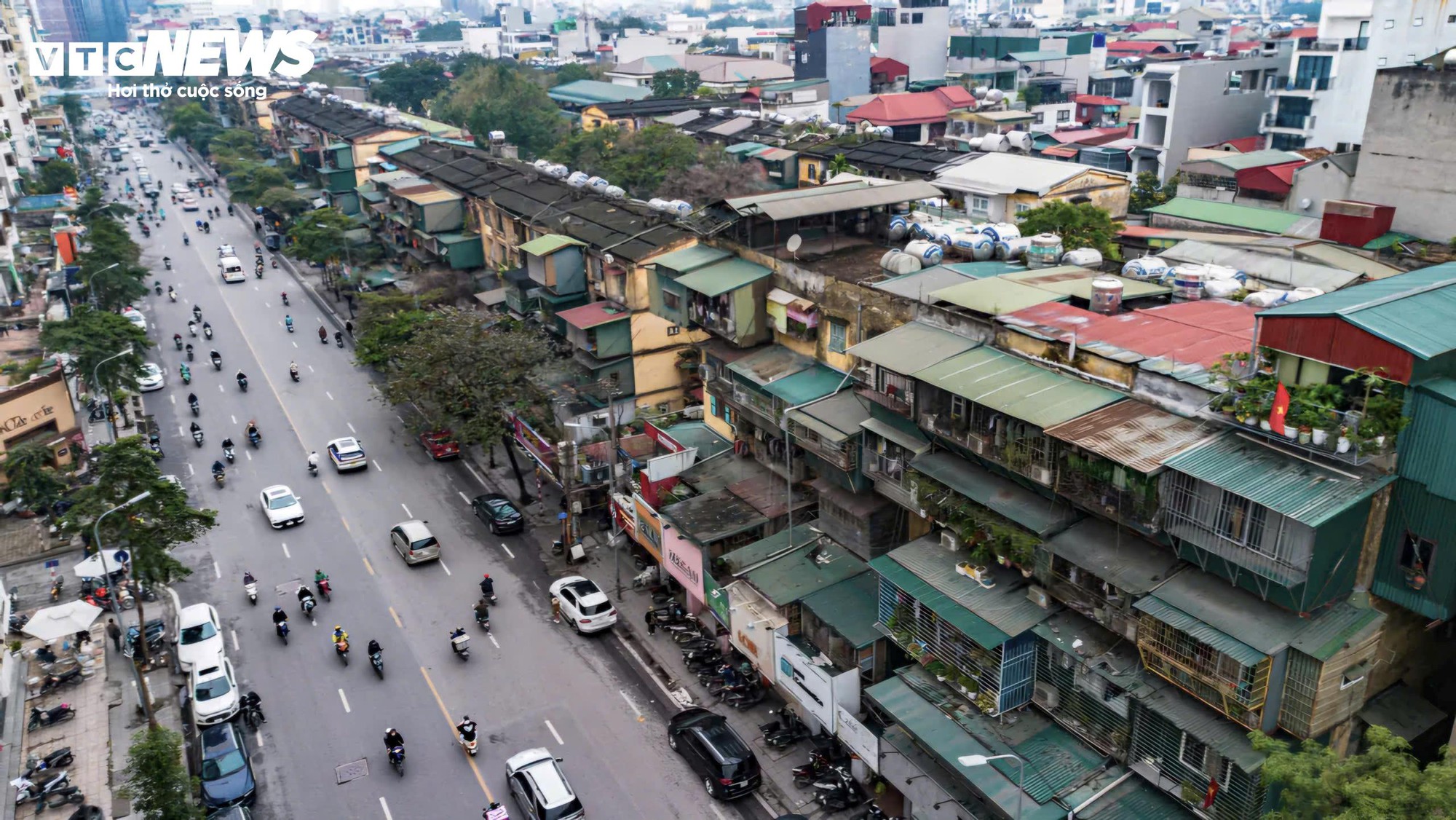 Bên trong những khu tập thể xuống cấp trên ‘đất vàng’ Hà Nội - Ảnh 10