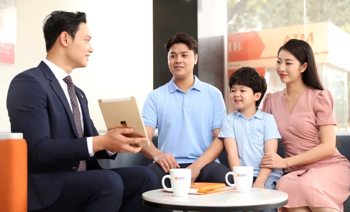 Lãi suất tăng, áp lực đè nặng lên vai người mua nhà - Ảnh 1