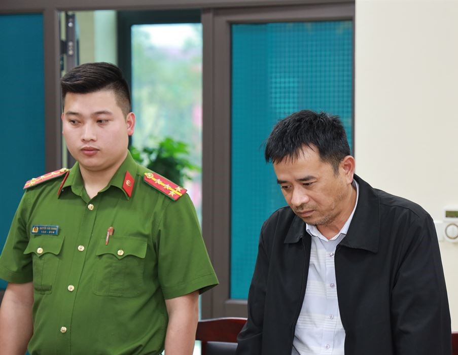 Một nguyên chỉ huy trưởng công trình xây dựng bị bắt - Ảnh 1