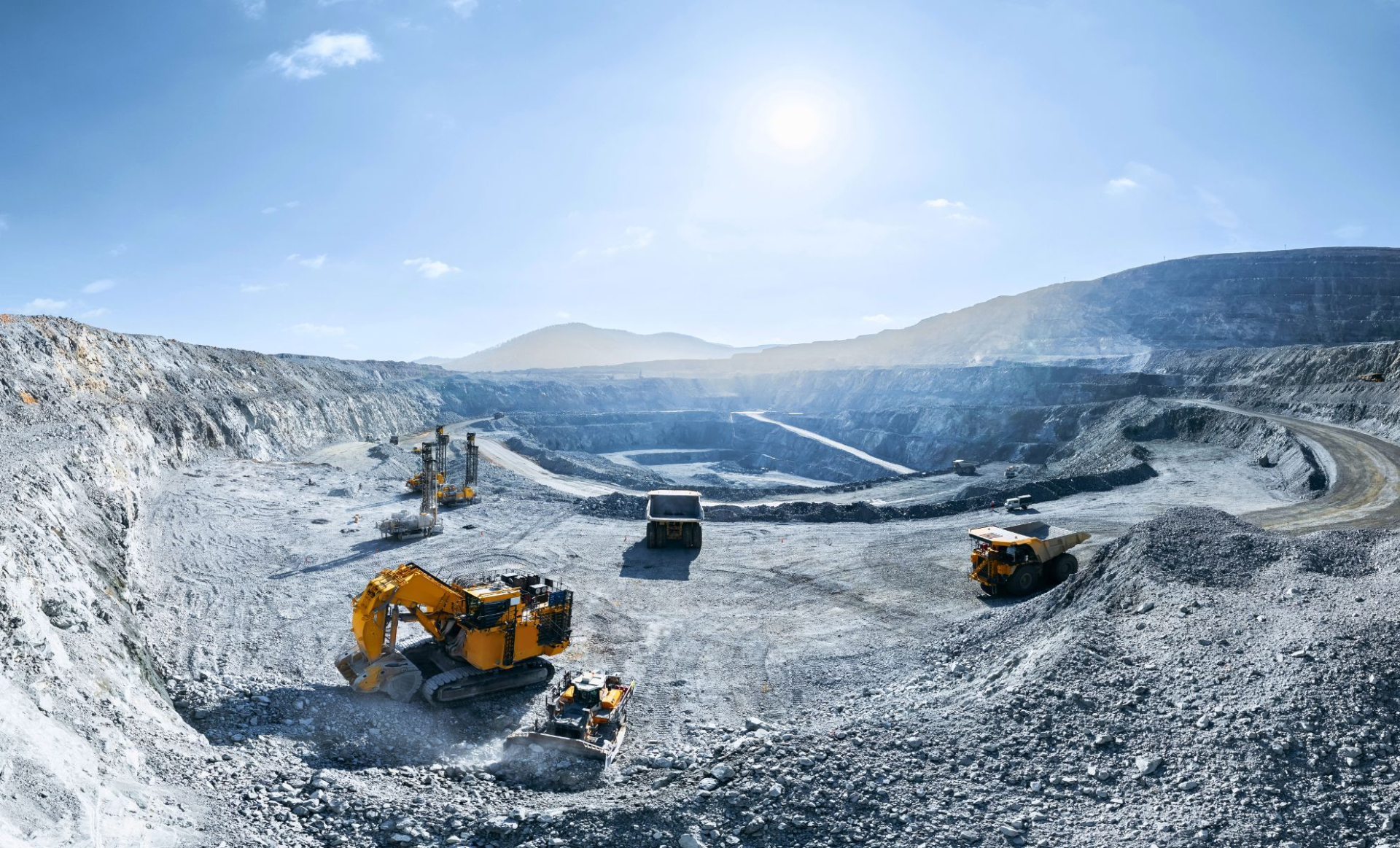 Kho báu trị giá 1.500 tỷ USD nằm trong một ngọn núi lửa cổ đại khiến Mỹ "nửa mừng nửa lo" - Ảnh 2