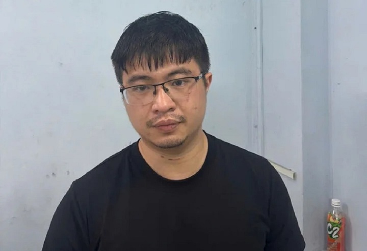 Bố mẹ Mr Pips rút cả trăm tỷ đồng, mua hàng trăm lượng vàng khi con trai bị bắt - Ảnh 1