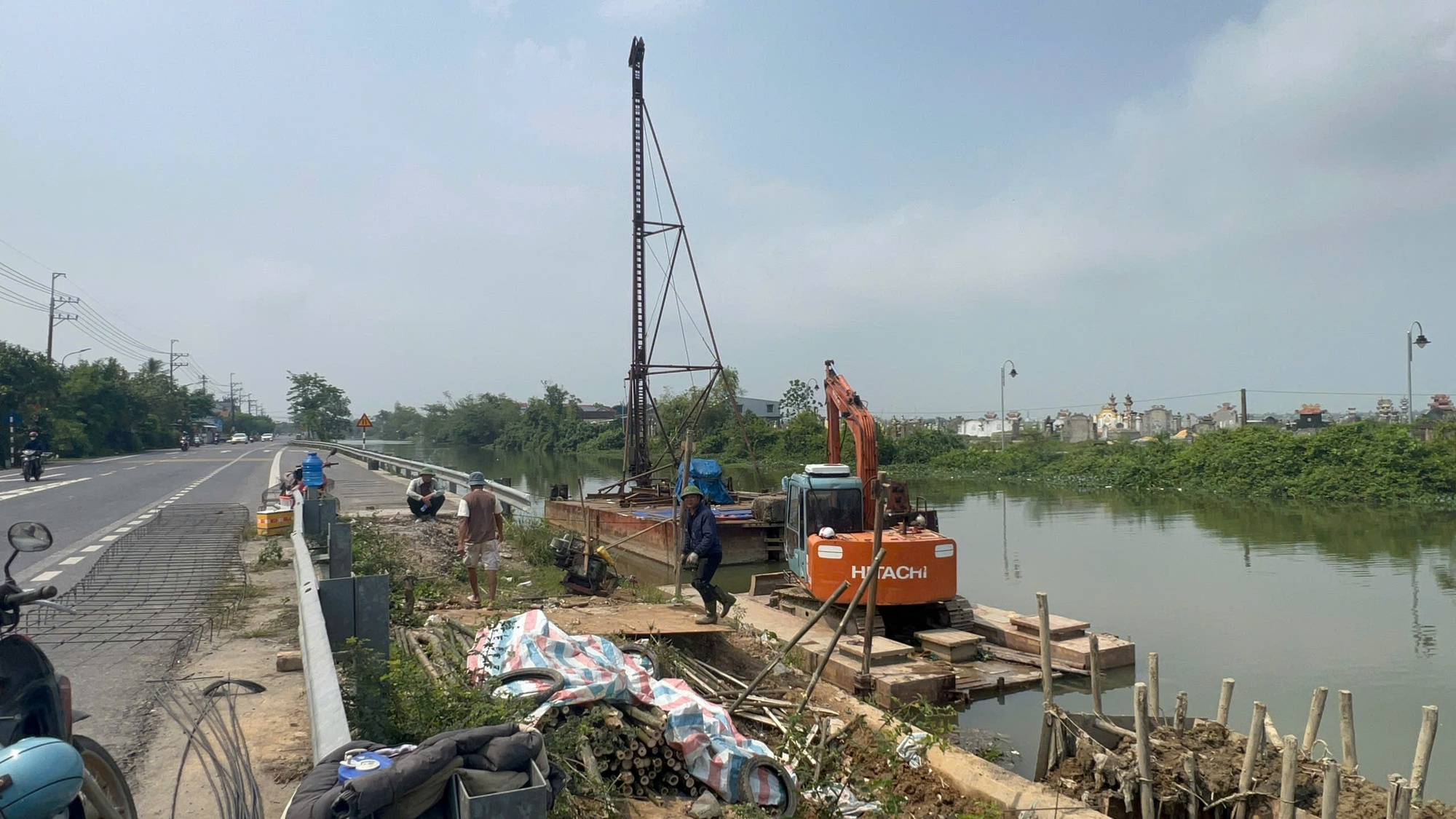 Cận cảnh thi công nút giao cầu Mỹ An sau khi hộ dân cuối cùng rời đi - Ảnh 4