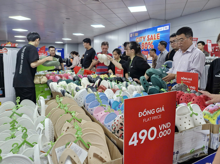 Nhà cung cấp đòi tăng giá hàng hóa, siêu thị nỗ lực giữ giá, hỗ trợ người mua - Ảnh 5