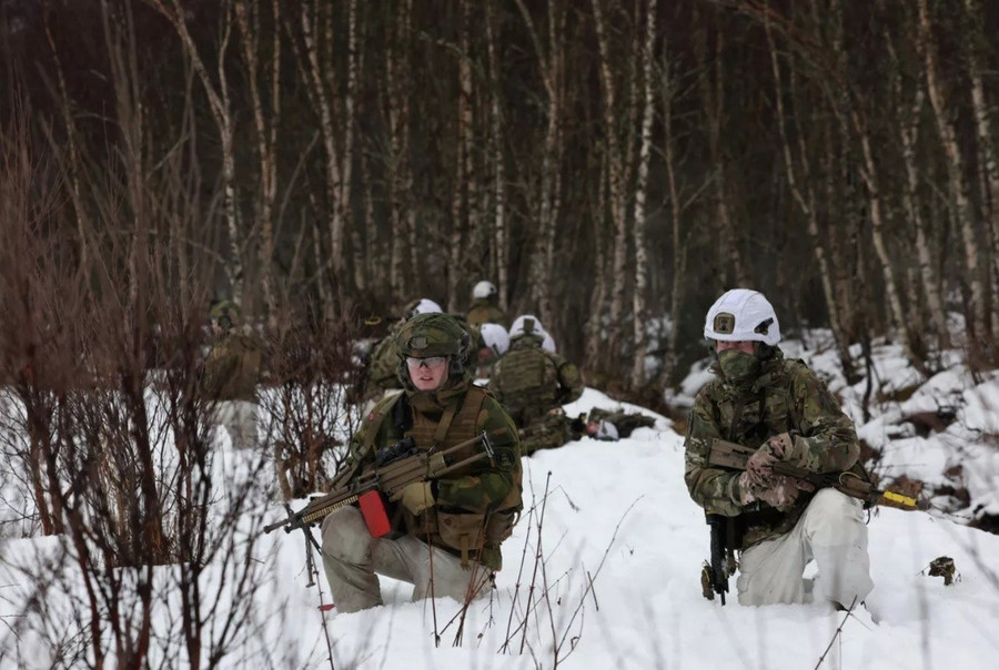 NATO đang làm gì sát nách Nga? - Ảnh 1