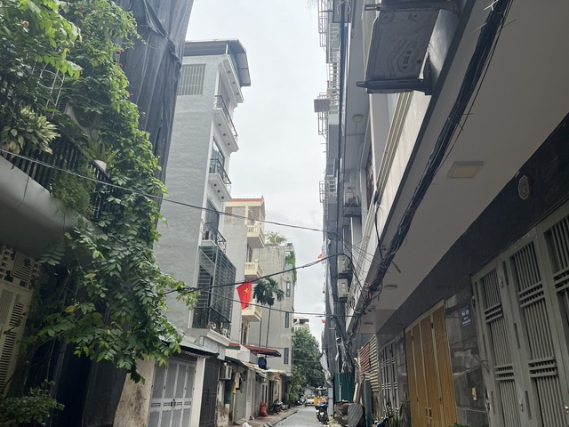 Căn nhà ngõ từng rao bán 21 tỷ cách đây 2 tháng, nay chủ hạ xuống còn 19 tỷ: Nghe thì tưởng “cắt lỗ” nhưng thực tế lại không hẳn như vậy - Ảnh 1