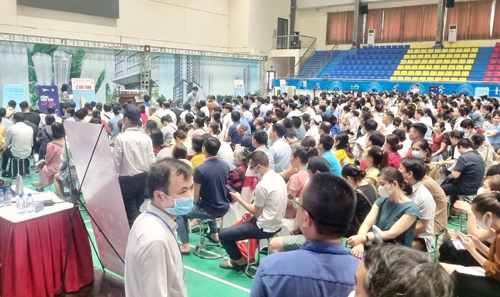 Chủ tịch HoREA: Dự án nhà ở xã hội 750 căn nhưng có 12.000 người đăng ký - Ảnh 1