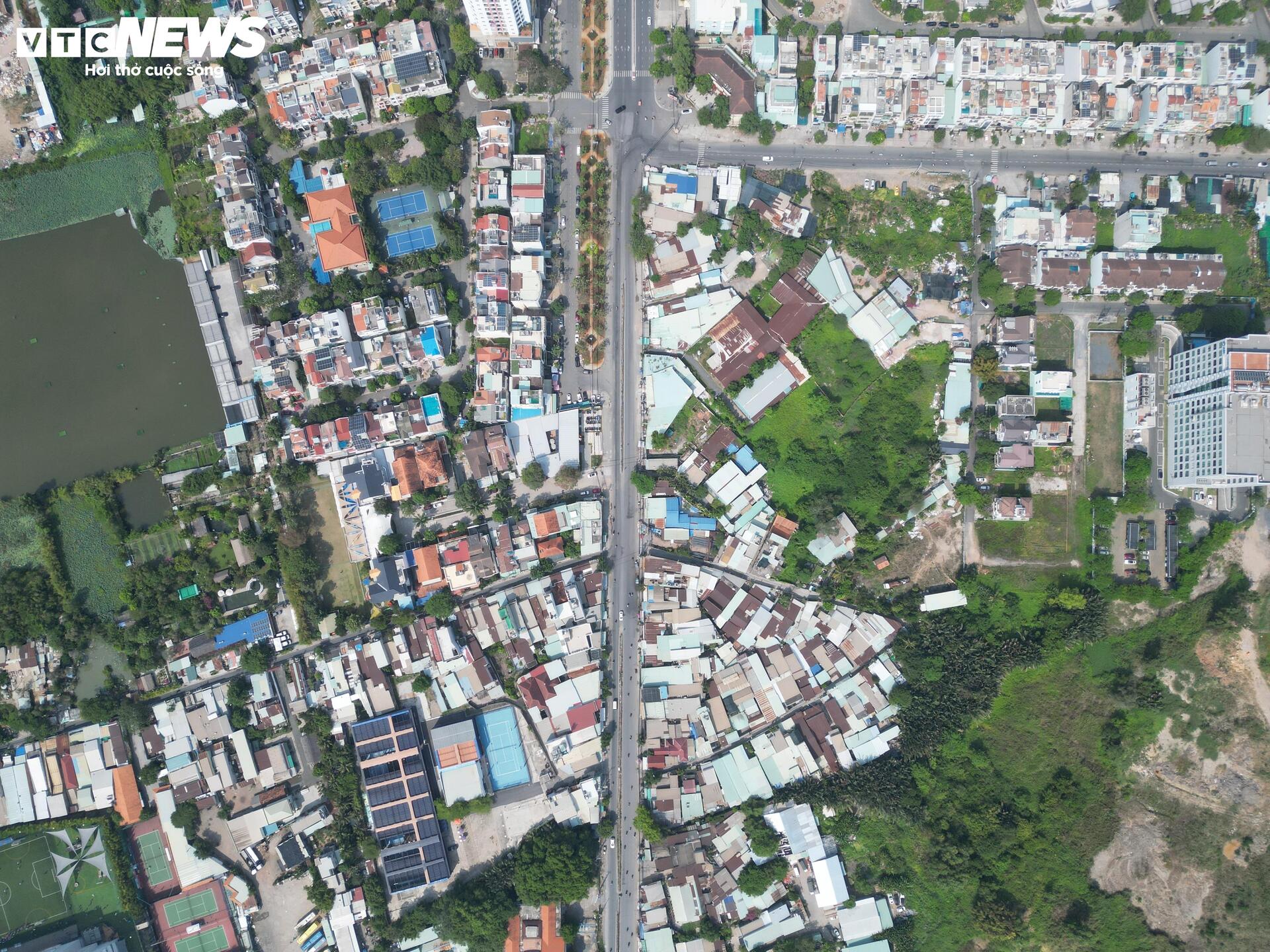 Cận cảnh dự án nút giao hiện đại bậc nhất TP.HCM sau nhiều lần chậm tiến độ - Ảnh 8