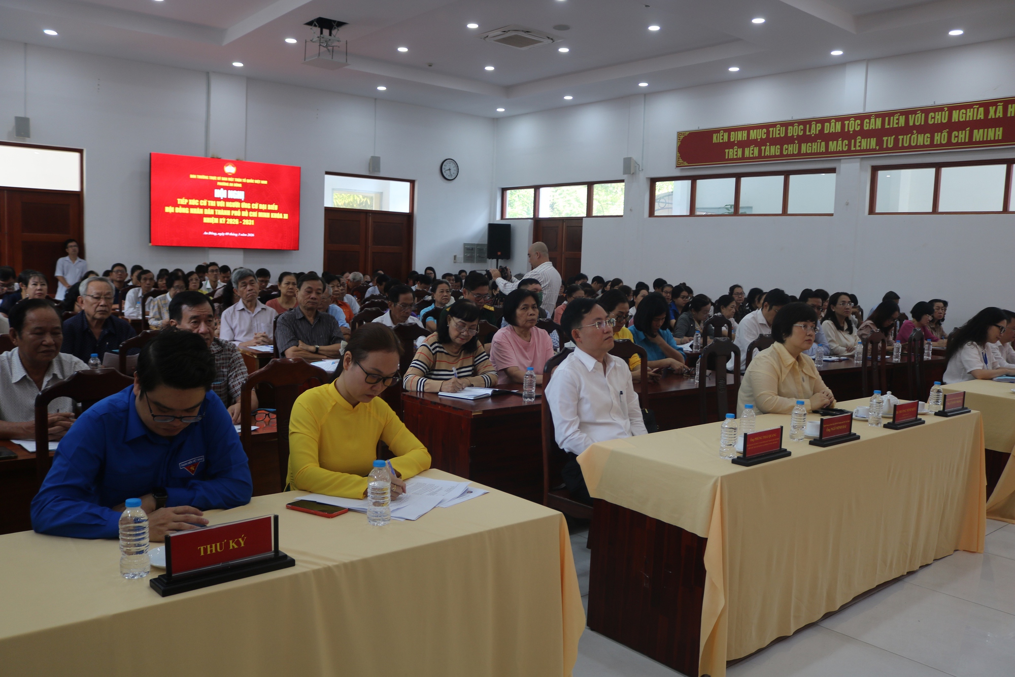 TPHCM tập trung tháo gỡ các dự án treo, nhanh chóng đưa vào hoạt động để tránh lãng phí - Ảnh 1