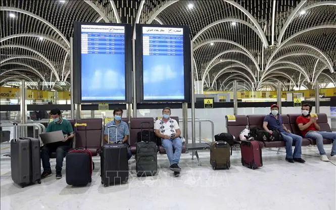 Giá vé máy bay trên các chặng Á - Âu tăng vọt - Ảnh 1