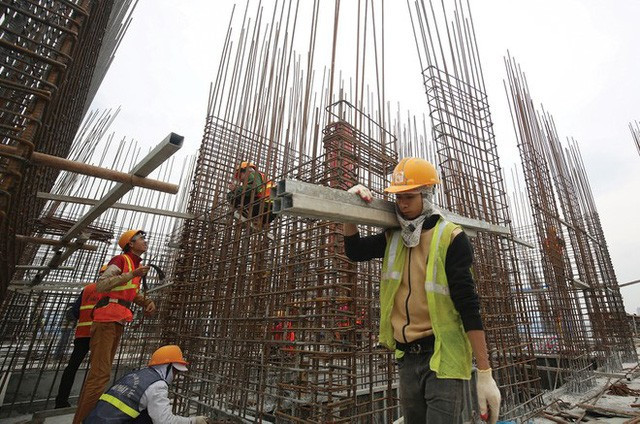 Doanh nghiệp 'đứng ngồi không yên' vì giá thép 'nhảy múa' theo xăng dầu - Ảnh 2