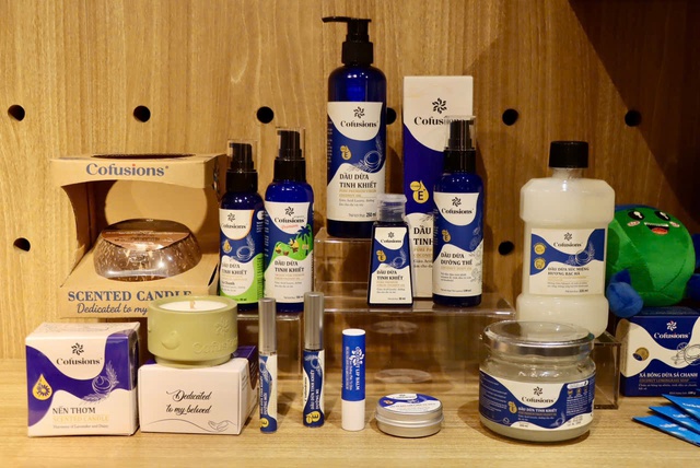 Câu chuyện trái dừa Việt được kể tại “phố hàng hiệu” Thủ đô - Ảnh 2