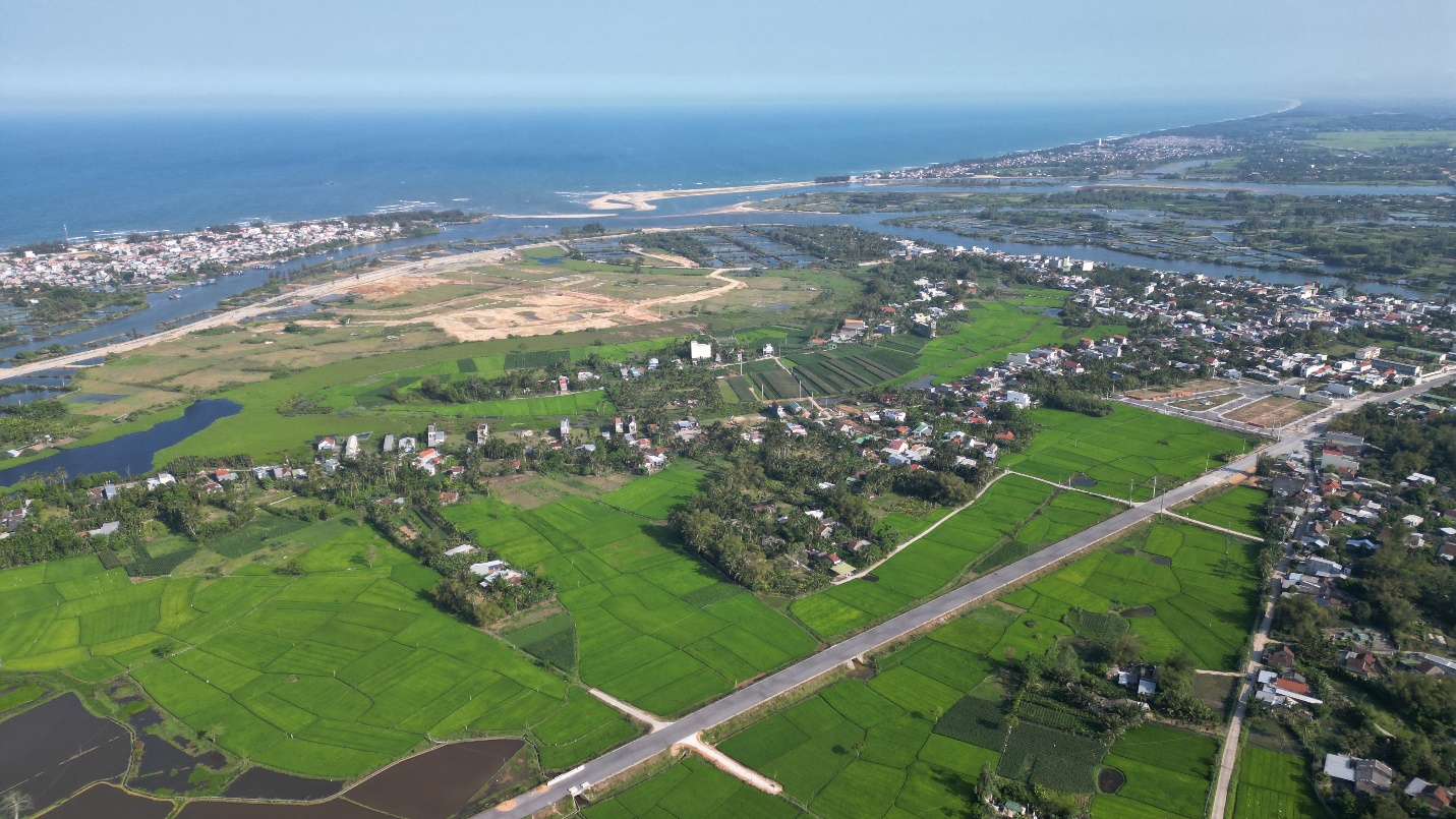 Quảng Ngãi: Từ thủ phủ công nghiệp miền Trung đến điểm sáng hạ tầng đô thị và dịch vụ - Ảnh 1