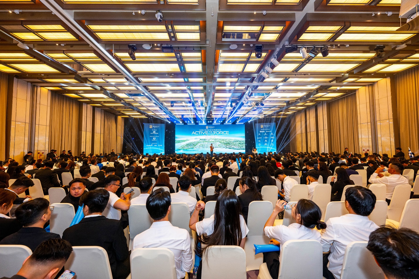 Gần 1.000 chiến binh “bùng nổ” tại sự kiện đào tạo chuyên sâu dự án Hiep Phuoc Premia - Ảnh 1