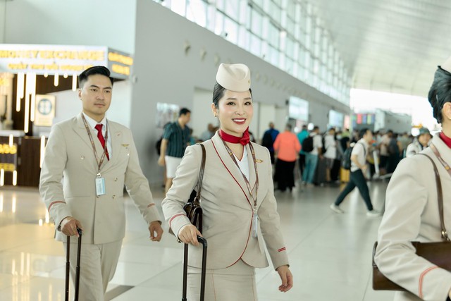 Hơn 200 khách đến Phú Quốc trên chuyến bay quốc tế đầu tiên của Sun PhuQuoc Airways - Ảnh 1