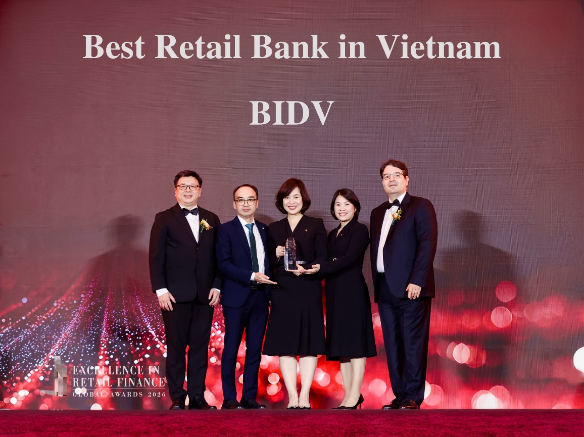 BIDV viết tiếp thập kỷ dẫn đầu với cú đúp giải thưởng Ngân hàng Bán lẻ tốt nhất Việt Nam, Tiền gửi tốt nhất Châu Á - Ảnh 1