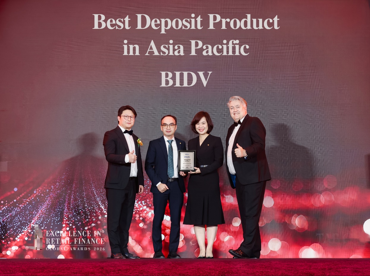 BIDV viết tiếp thập kỷ dẫn đầu với cú đúp giải thưởng Ngân hàng Bán lẻ tốt nhất Việt Nam, Tiền gửi tốt nhất Châu Á - Ảnh 2