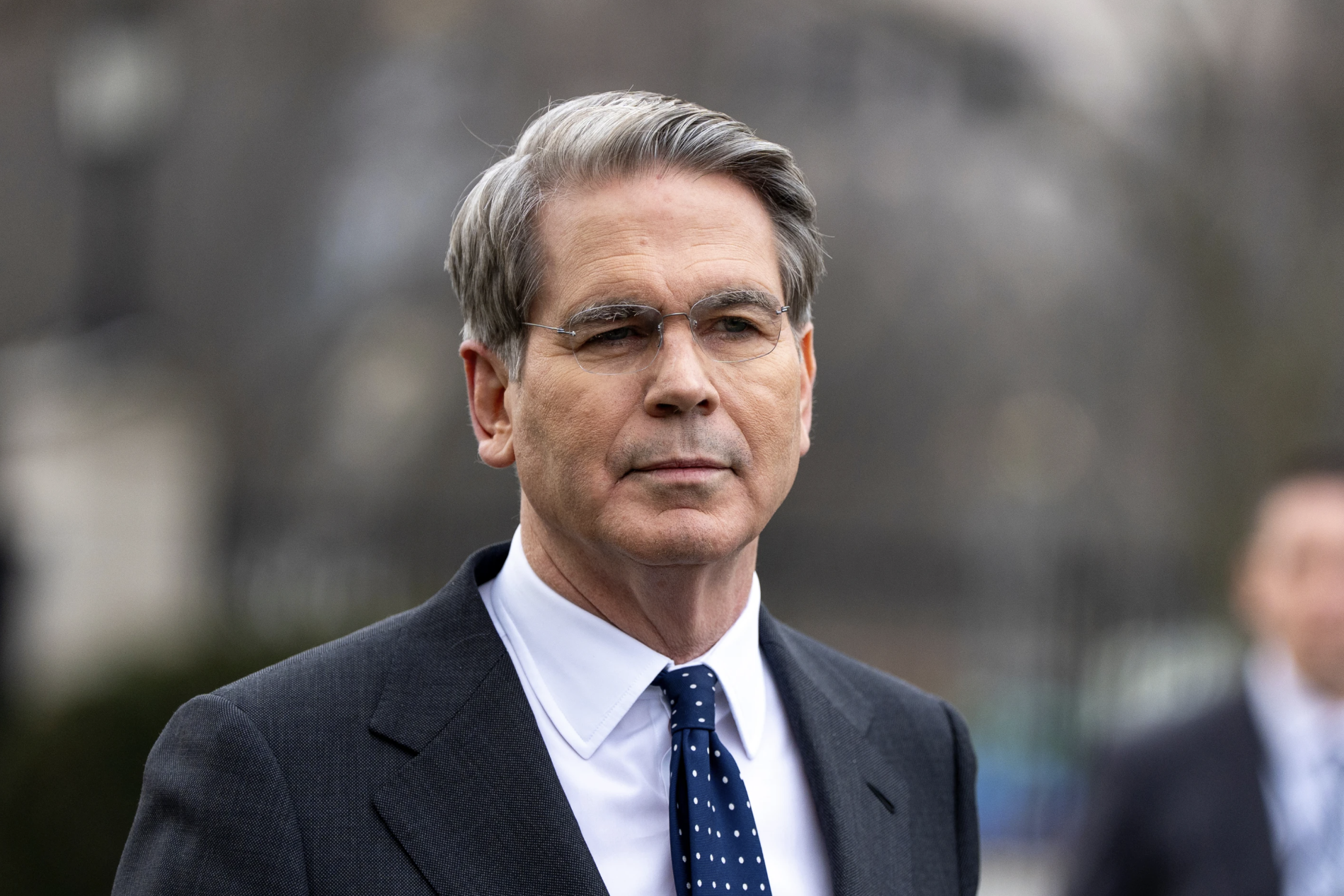 Bộ trưởng Mỹ nói Mỹ “cho phép” tàu dầu Iran qua eo biển Hormuz - Ảnh 1