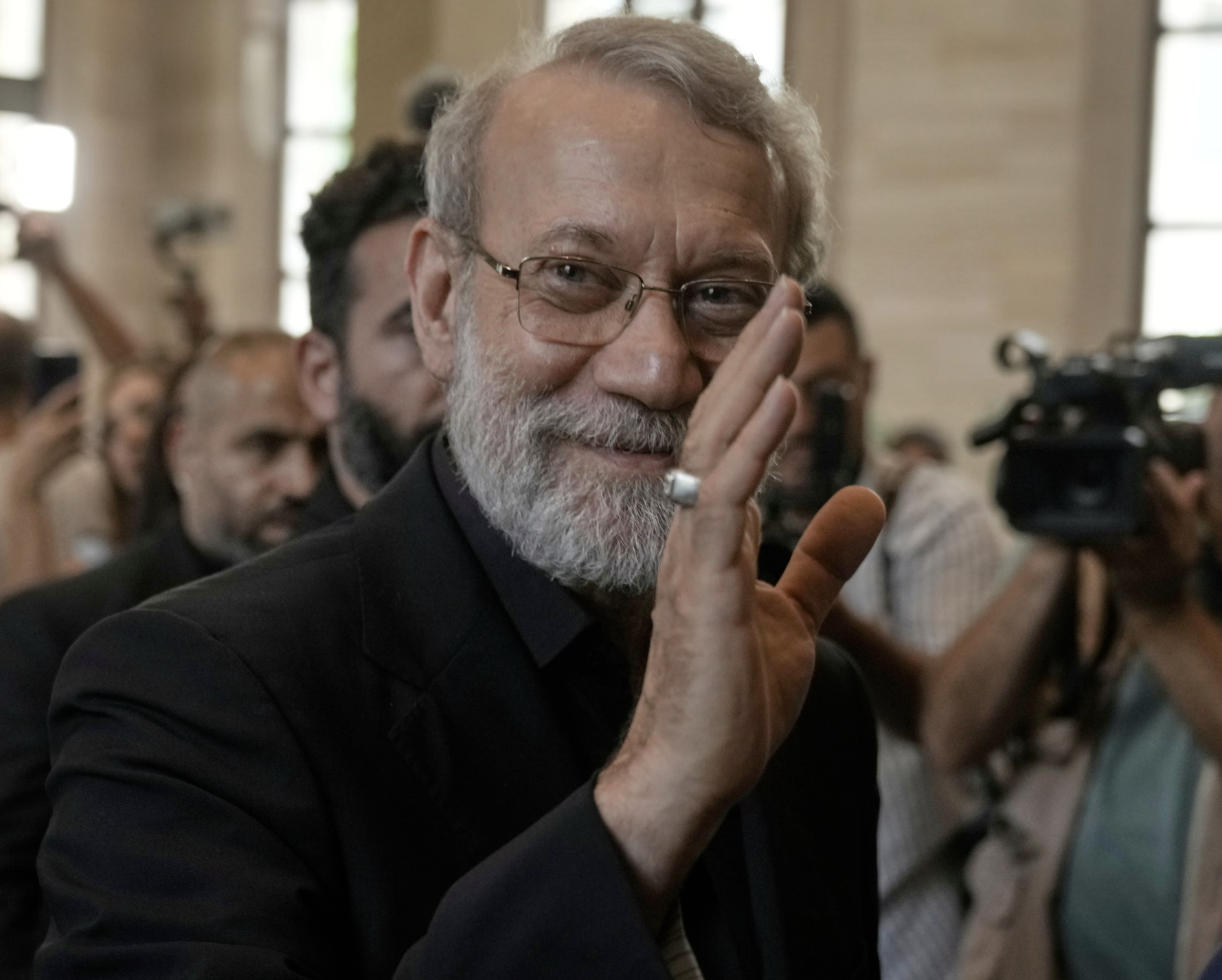 Iran xác nhận nhân vật quyền lực số 2 bị sát hại - Ảnh 1