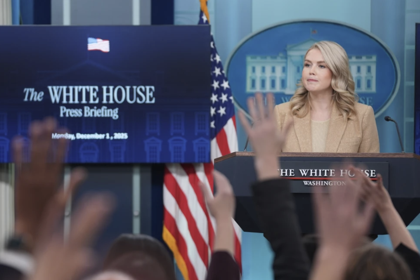 Mỹ bất ngờ phá lệ cũ, "cởi trói" dầu Venezuela - Ảnh 1