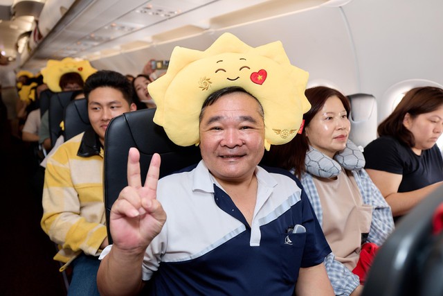 Hơn 200 khách đến Phú Quốc trên chuyến bay quốc tế đầu tiên của Sun PhuQuoc Airways - Ảnh 4