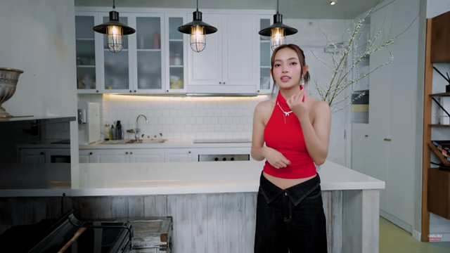 Căn hộ "chữa lành" của Châu Bùi: Đẹp như bước ra từ hoạt hình Anime nhưng cô chủ vẫn "đập đi làm lại" - Ảnh 10