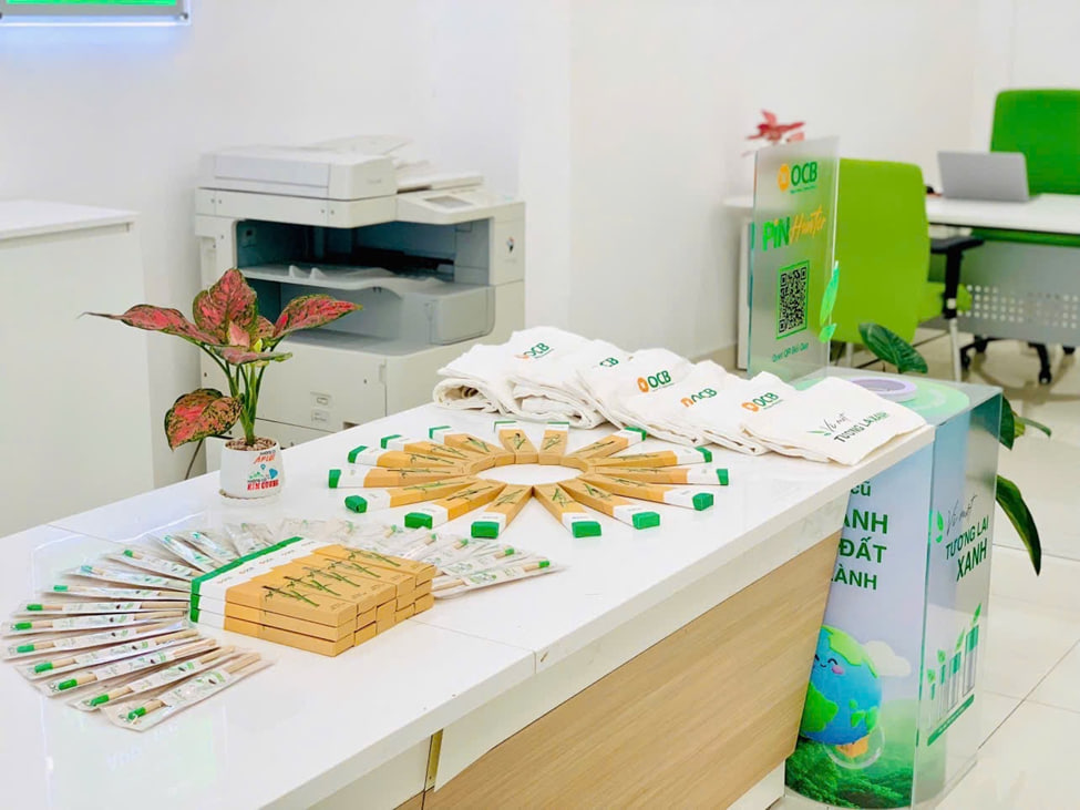 Hàng ngàn khách hàng “săn pin cũ” đổi quà Xanh cùng OCB - Ảnh 3