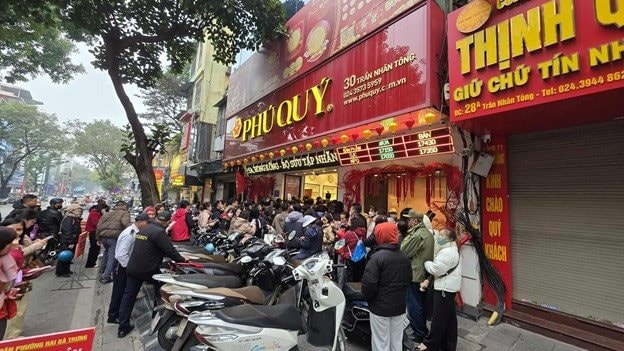 Giá bạc sáng nay tiếp đà giảm, bạc Phú Quý còn hơn 3,1 triệu đồng/lượng - Ảnh 1