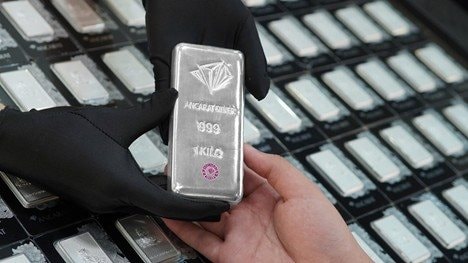 Ông Trump hoãn tấn công Iran, giá bạc lập tức quay đầu tăng - Ảnh 1