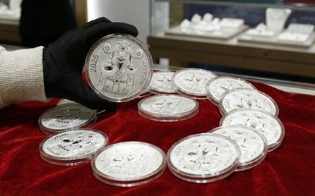 Giá bạc sáng nay 31/3 bật tăng - Ảnh 1