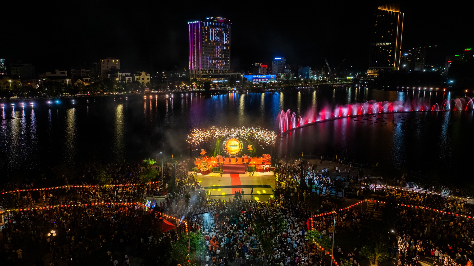 Từ bài toán giãn dân của Hà Nội sang tương lai cửa ngõ phía Tây TP. HCM - Ảnh 4