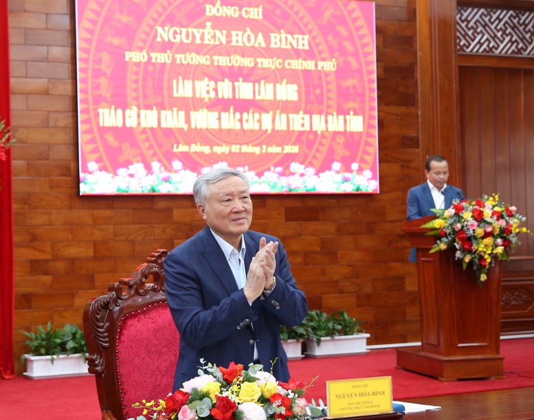 Phó Thủ tướng Thường trực Nguyễn Hòa Bình làm việc với tỉnh Lâm Đồng về việc tháo gỡ khó khăn, vướng mắc cho các dự án - Ảnh 1