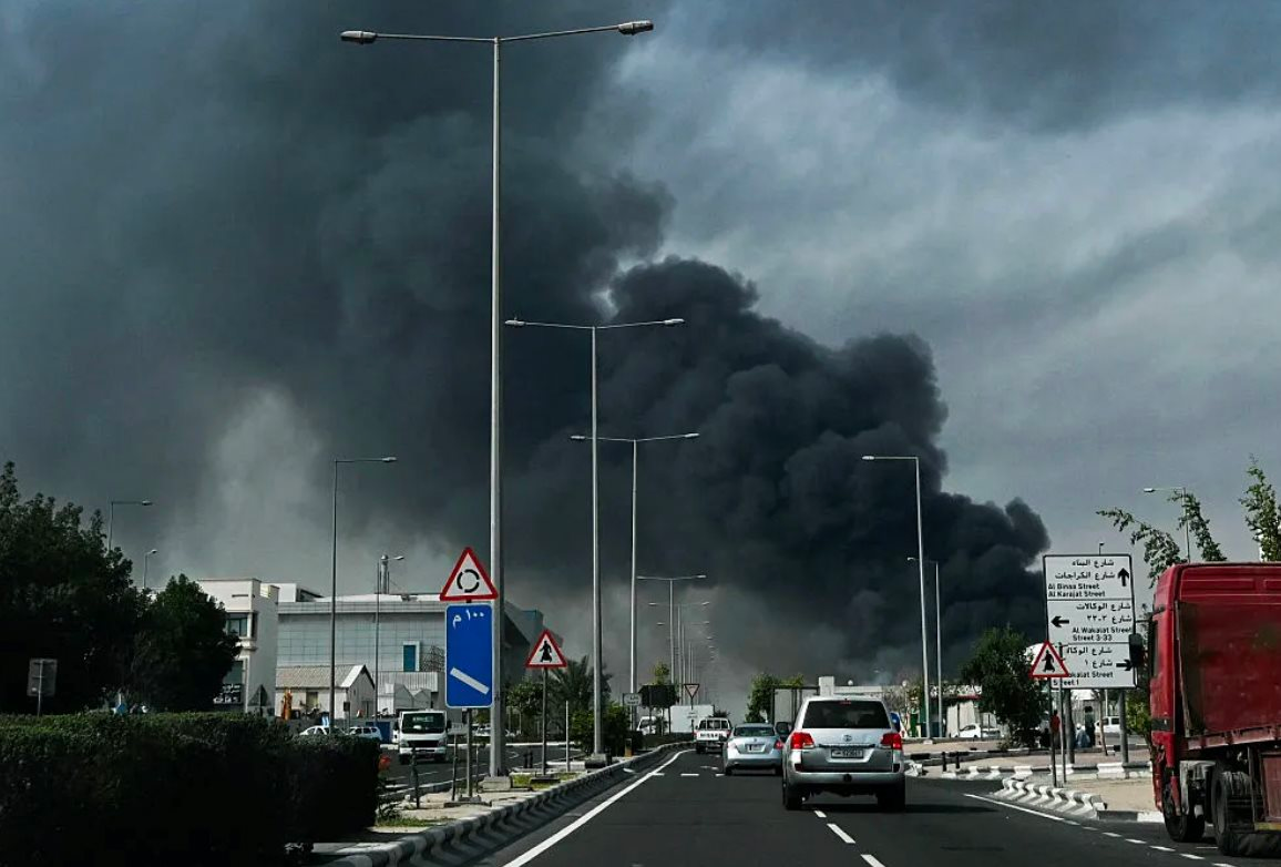 Giữa lúc giá dầu vượt 100 USD/thùng, 2 'đại gia dầu mỏ' với quy mô kinh tế gần 400 tỷ USD vẫn đón tin buồn chưa từng có vì xung đột tại Iran - Ảnh 1