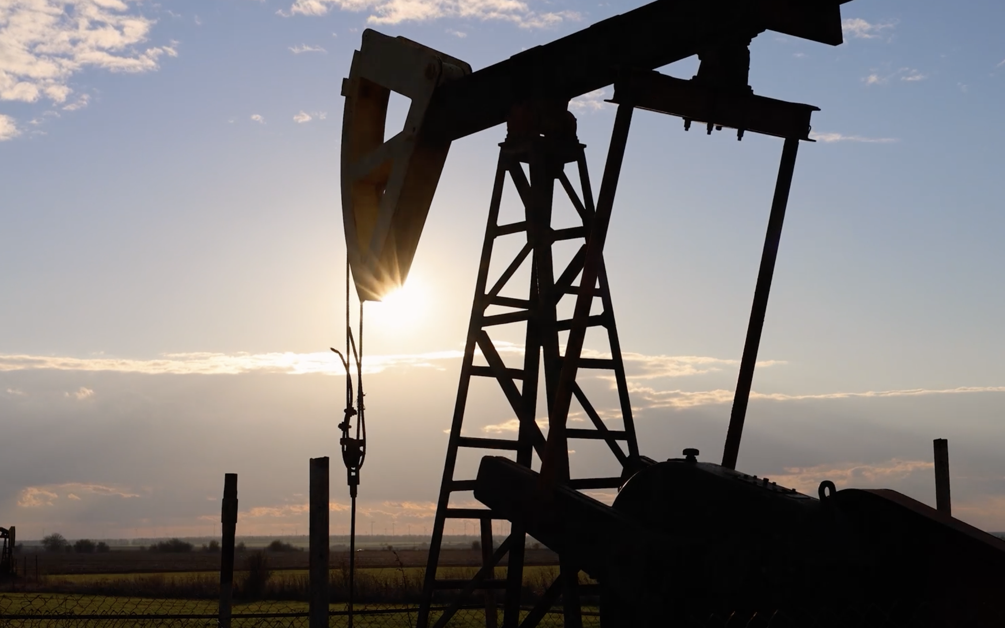 Goldman Sachs: Chỉ "cú sốc" năng lượng kéo dài mới làm chệch hướng tăng trưởng toàn cầu - Ảnh 2