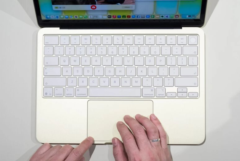 Đánh giá ban đầu về chiếc MacBook rẻ chưa từng có vừa ra mắt: Hoàn thiện chuẩn 'DNA Apple', phù hợp cho học sinh, sinh viên - Ảnh 5