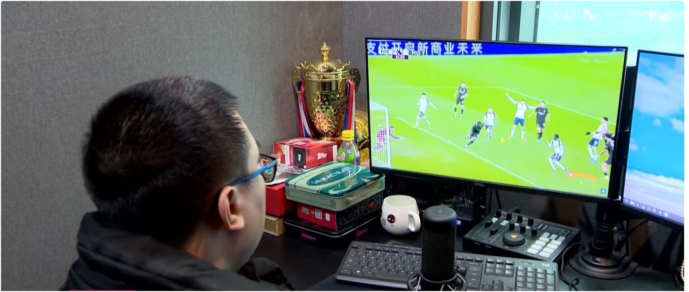 Người Thỏ của Xôi Lạc TV lộ mặt sau 10 năm ẩn danh, nói về cát xê: "'Tôi được trả 300 nghìn đồng cho một trận bình luận'” - Ảnh 3