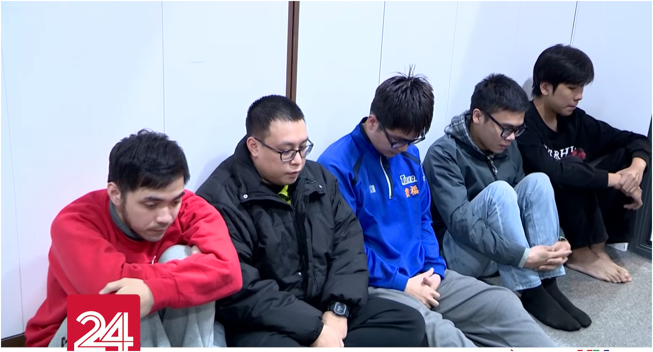 Người Thỏ của Xôi Lạc TV lộ mặt sau 10 năm ẩn danh, nói về cát xê: "'Tôi được trả 300 nghìn đồng cho một trận bình luận'” - Ảnh 1