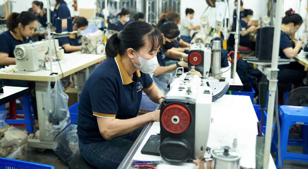 GDP tăng trưởng cao nhất ĐNÁ,  Việt Nam trở thành 'bến đỗ' mới cho loạt doanh nghiệp Nhật Bản - Ảnh 1