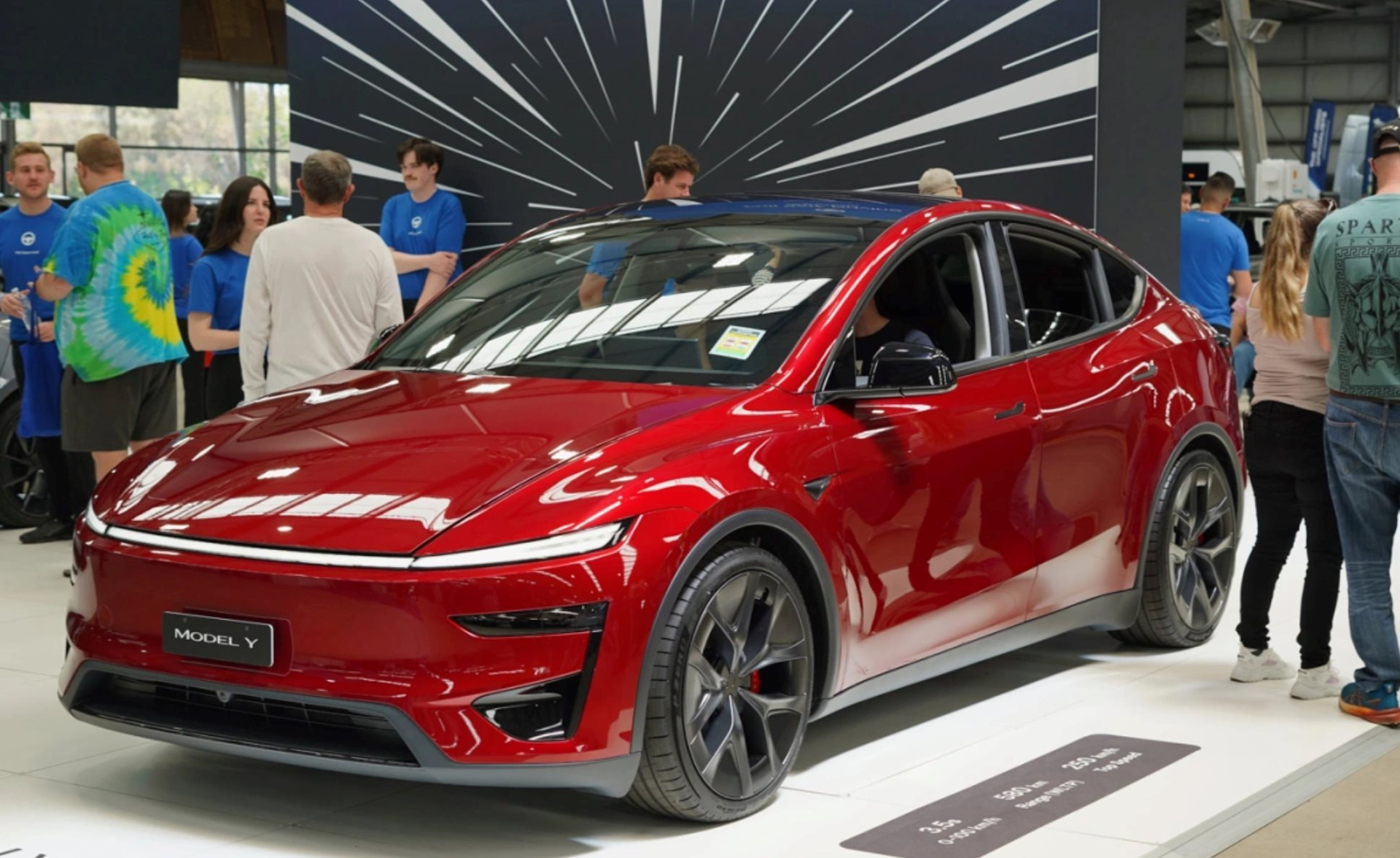 Giữa lúc thị trường dầu mỏ biến động chưa từng có, chủ xe điện đồng loạt khoe một thứ khiến dân đi xe xăng... chạnh lòng - Ảnh 1