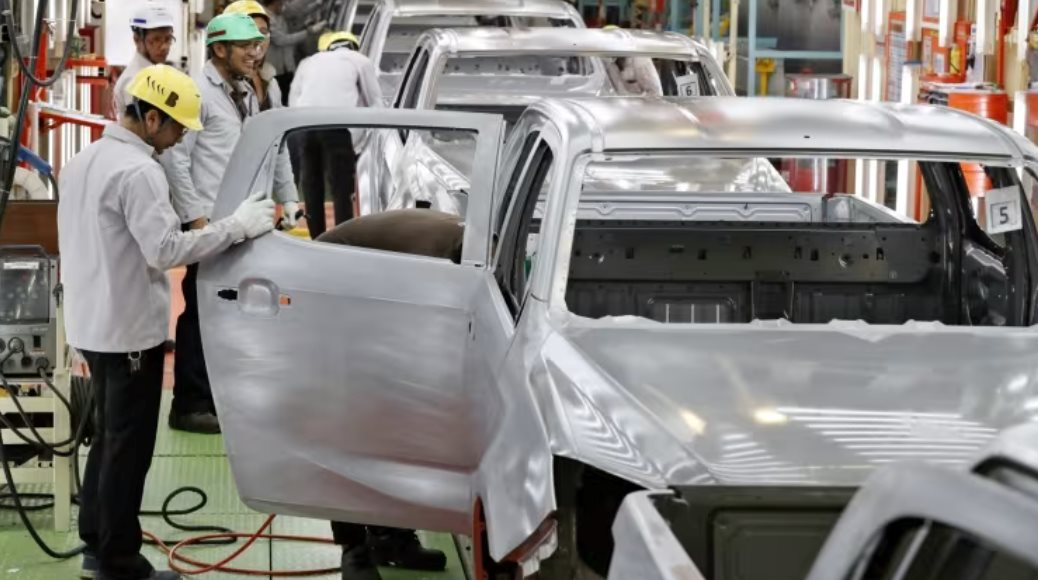 Việt Nam, Trung Quốc khiến vị thế thống trị ô tô ĐNÁ của Nhật Bản lung lay, 'phao cứu sinh' hybrid cũng không thể thay đổi cục diện - Ảnh 1