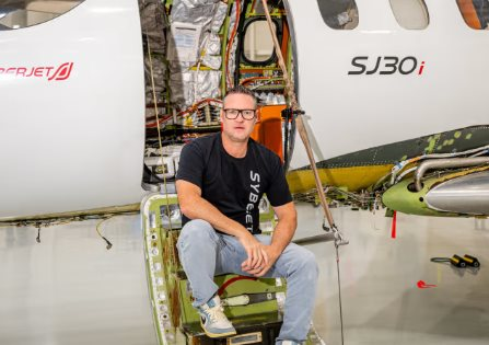 Sự trở lại của một CEO tội đồ: Từng bị cáo buộc lừa dối nhà đầu tư, nay 'quay xe' điều hành 1 công ty máy bay suốt 40 năm chỉ bán 4 chiếc - Ảnh 1