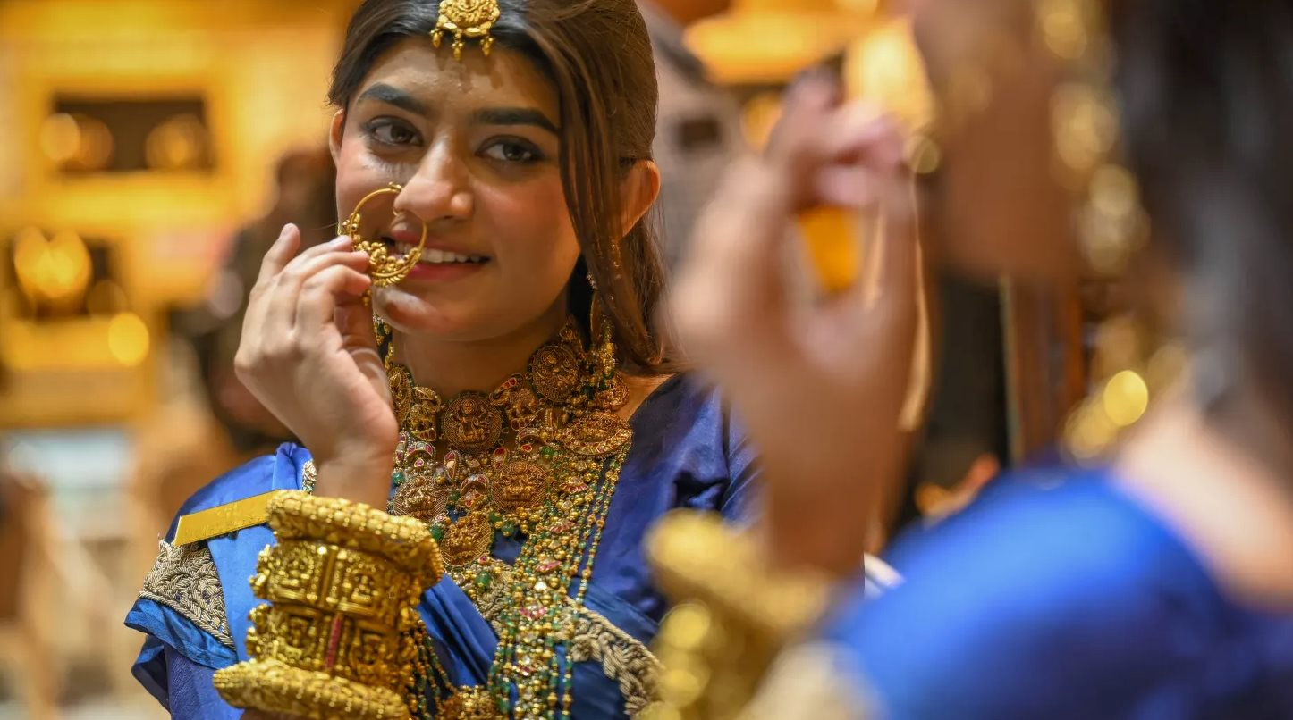 Quốc gia châu Á tăng trưởng nhanh nhất thế giới hiện nắm hơn 34.000 tấn vàng, khối tài sản 5.000 tỷ USD vốn 'ngủ yên' thành động lực kinh tế mới - Ảnh 1