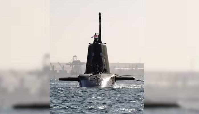 Tàu ngầm hạt nhân Anh mang tên lửa Tomahawk áp sát Trung Đông - Ảnh 1