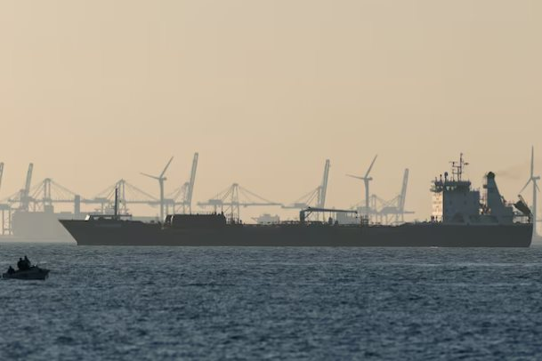 Gần 2 triệu thùng xăng đang tới châu Âu bất ngờ đổi hướng, đi thẳng đến châu Á - Ảnh 1