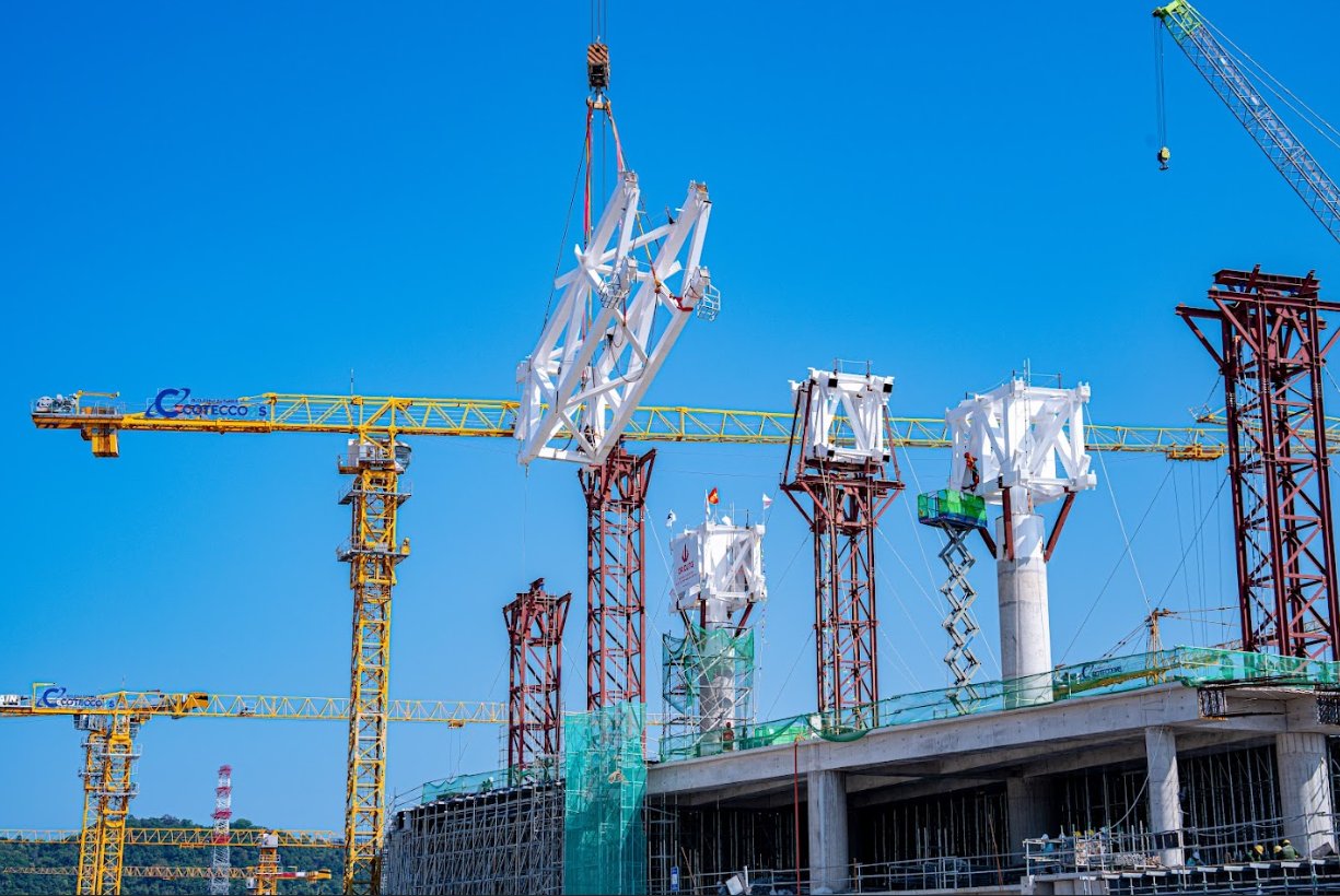 Cận cảnh nhà ga mới sân bay Phú Quốc bắt đầu lắp mái - Ảnh 5