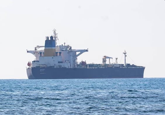 Một nước châu Âu vừa cho phép hải quân mang vũ khí lên thẳng tàu chở dầu Nga: Hơn 600 tàu lọt tầm ngắm - Ảnh 1