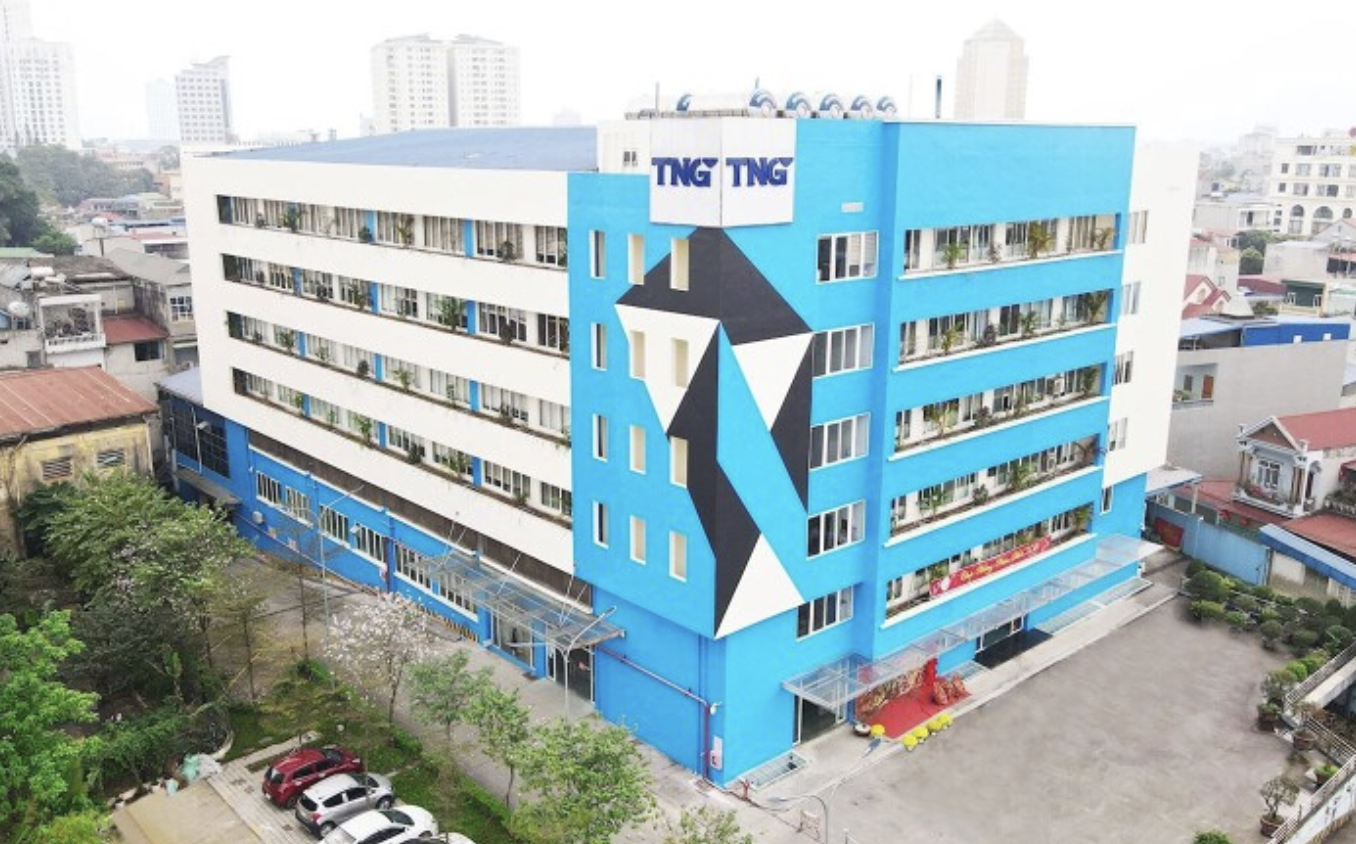 Đại gia may mặc bất ngờ muốn làm trạm sạc xe điện - Ảnh 1