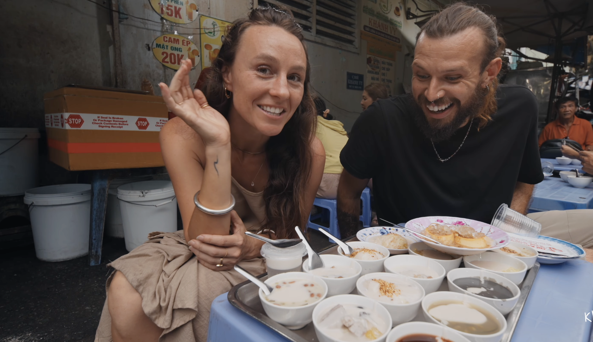 Khách Tây chi 142.000 đồng nhận về 16 món, ăn no tới hôm sau - Ảnh 1