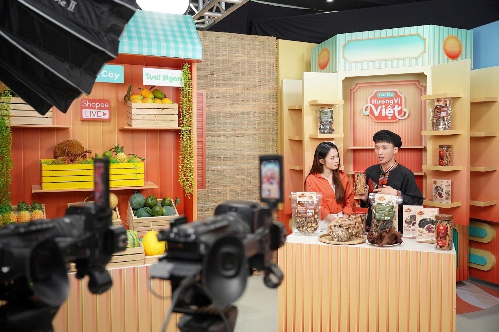 Shopee sắp mở 'gian hàng Việt' trên thị trường quốc tế, kết nối sản phẩm Việt đến Thái Lan, Malaysia, Philippines - Ảnh 1